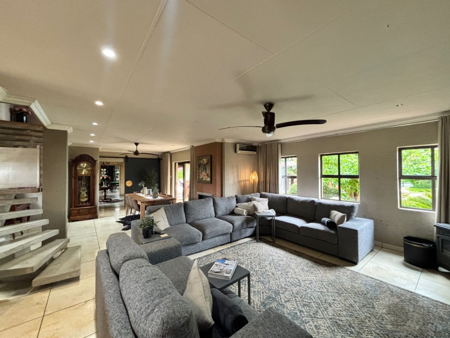 5 Bedroom Property for Sale in Grimbeeck Park North West